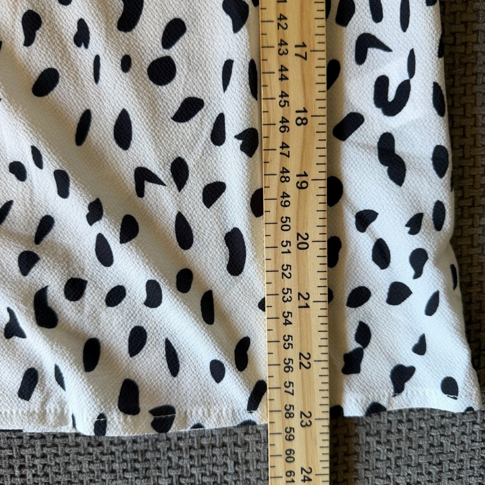 Animal Print Dalmation Button Down Blouse S NWT Spots Black White Cheetah Top - Picture 6 of 8